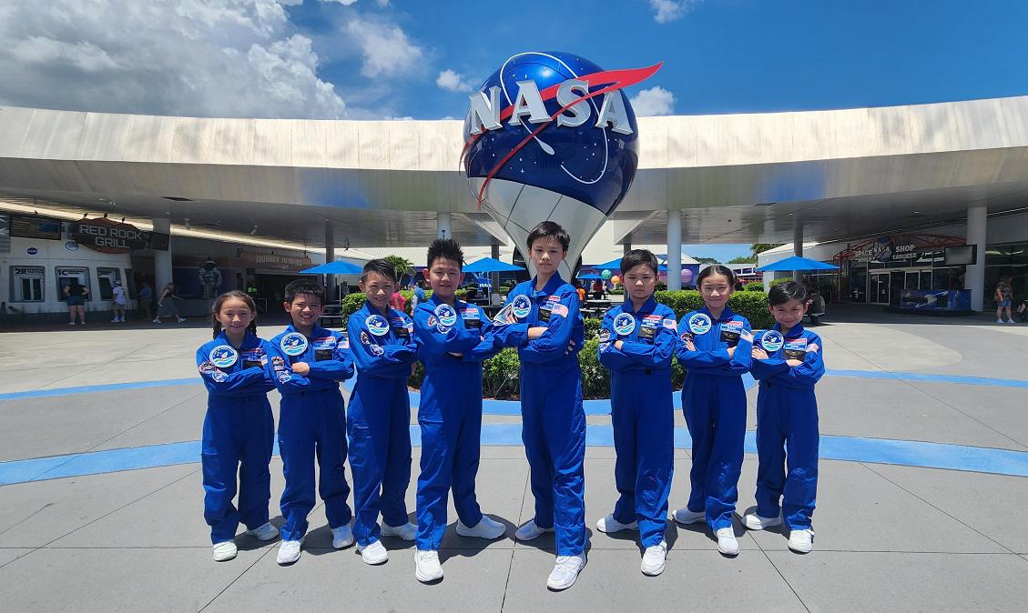 The eight YF Life Jr. Astronauts displayed the spirit of "It is Possible!" throughout the space-exploration journey. From left: Luk Sze Yu, Chow Chun Teng Aiden, Chan Godwin Enoch, Wong Wan Ho, Tam Tsz Hei, Guo Mu Qian, Wong Cheuk Lam Jasmine, and Hui Ching Yin.